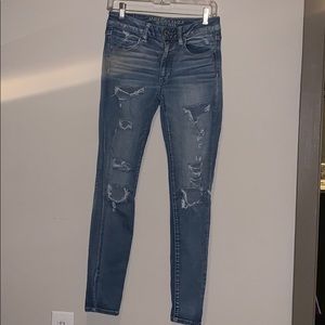 American eagle super super stretch ripped jeans